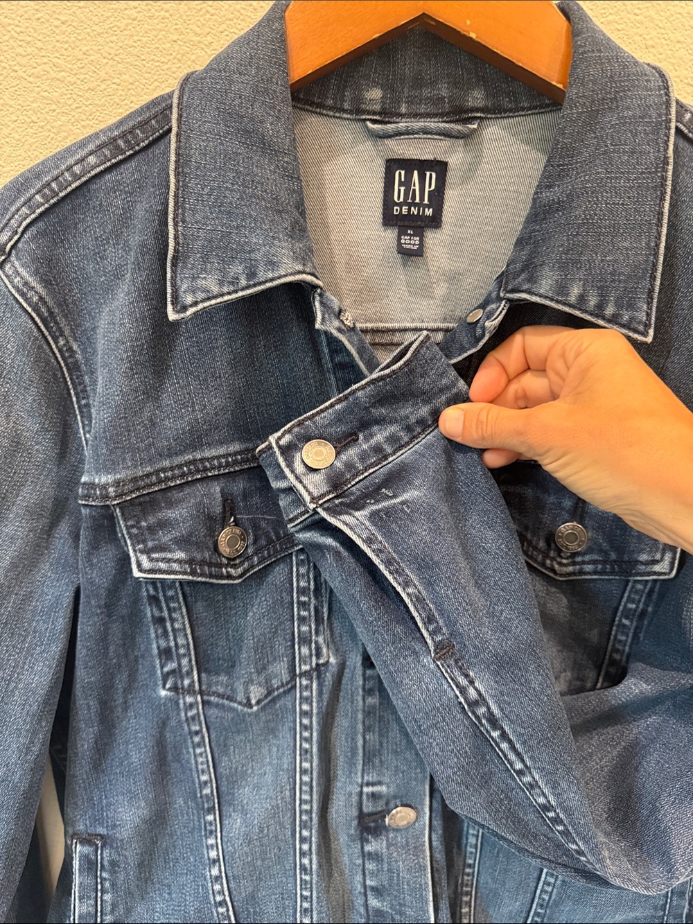 GAP Women's Dark Blue Denim Jacket - Picture 6 of 7